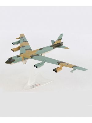 Boeing B-52G Stratofortress 59-2584 1:200 Model